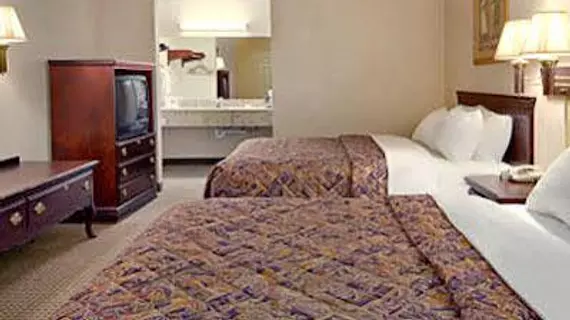 Days Inn and Suites Orlando/UCF Research Park | Florida - Orlando (ve civarı) - Orlando