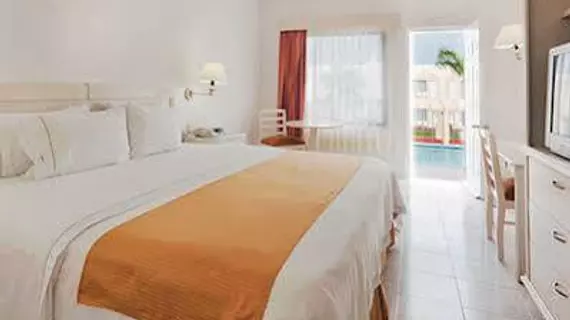 Holiday Inn Express Cancun | Quintana Roo - Benito Juárez - Cancun (ve civarı) - Oteller Bölgesi - Avenida Kukulkan