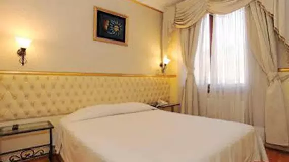 Hotel España | Santiago - Santiago (ve civarı) - Santiago