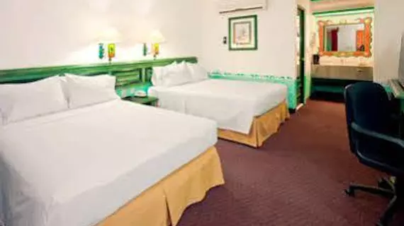 Holiday Inn Express Morelia | Michoacan - Morelia (ve civarı) - Morelia