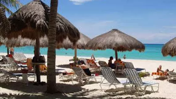 Hotel Las Palapas by Mahekal | Quintana Roo - Solidaridad - Playa del Carmen