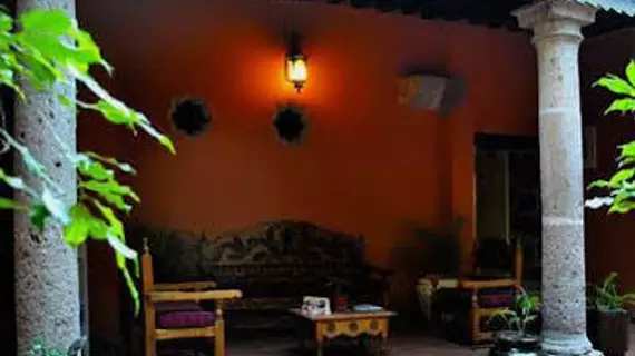 Hotel Colonial | Michoacan - Morelia (ve civarı) - Morelia - Tarihi Kent Merkezi