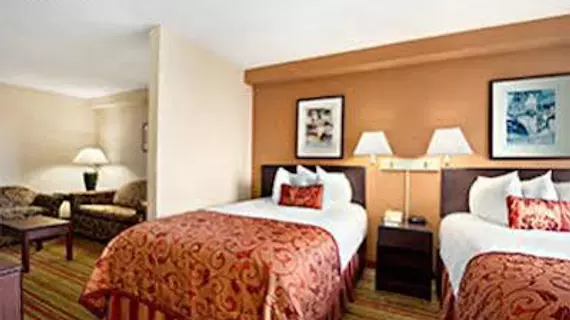 Ramada Suites Orlando Airport | Florida - Orlando (ve civarı) - Orlando