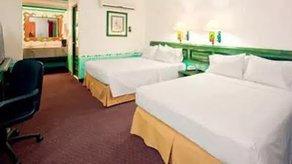 Holiday Inn Express Morelia | Michoacan - Morelia (ve civarı) - Morelia