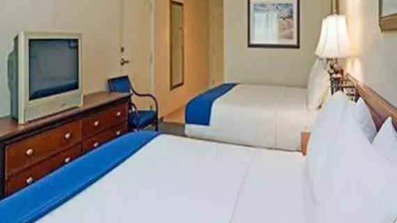 Holiday Inn Express & Suites Miami Kendall | Florida - Miami (ve civarı) - Miami