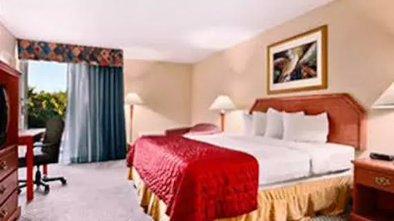 Baymont Inn and Suites Florida Mall | Florida - Orlando (ve civarı) - International Drive