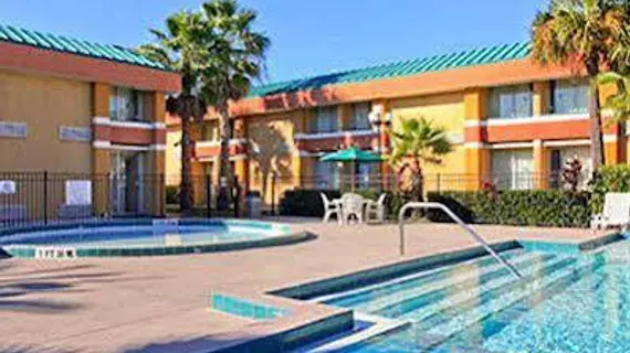 Baymont Inn and Suites Florida Mall | Florida - Orlando (ve civarı) - International Drive