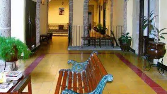 Hotel Colonial | Michoacan - Morelia (ve civarı) - Morelia - Tarihi Kent Merkezi