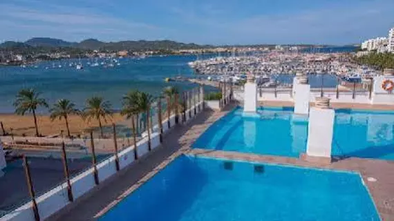 Central Park Apartamentos | Balearic Adaları - İbiza Adası - Sant Antoni de Portmany