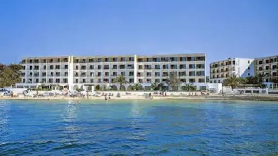 San Remo Hotel Club | Balearic Adaları - İbiza Adası - Sant Antoni de Portmany - Cala de Bou