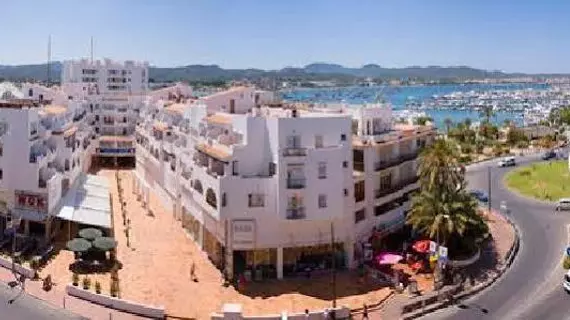 Central Park Apartamentos | Balearic Adaları - İbiza Adası - Sant Antoni de Portmany