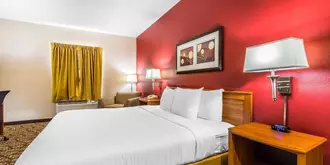 Quality Inn & Suites Chesterfield Village