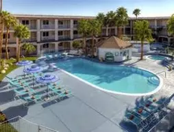 Aqua Soleil Hotel and Mineral Water Spa | Kaliforniya - Imperial County - Palm Springs (ve civarı) - Desert Hot Springs