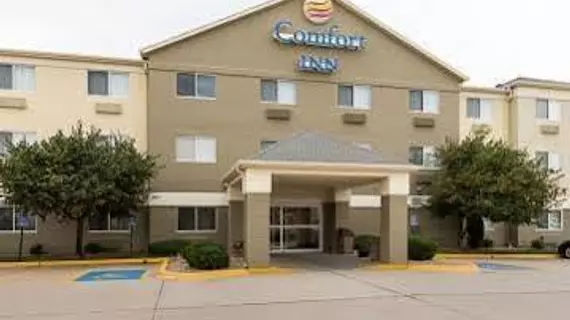 Comfort Inn East Wichita | Kansas - Wichita (ve civarı) - Viçita