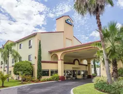 Days Inn by Wyndham Sarasota - Siesta Key | Florida - Sarasota (ve civarı) - Sarasota