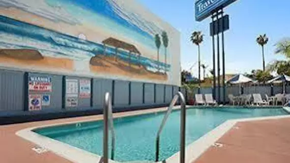 La Jolla Beach Travelodge | Kaliforniya - San Diego County - San Diego Sahili