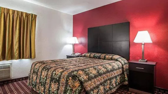 Econo Lodge Saint Louis | Missouri - St. Louis (ve civarı) - St. Louis - Woodson Terrace