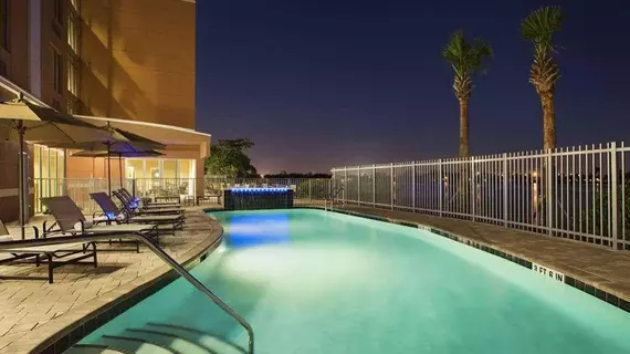 Cambria Suites Miami Airport Blue Lagoon | Florida - Miami (ve civarı) - Miami