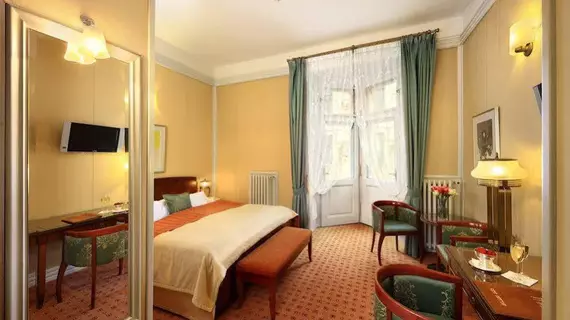 Hotel Paris | Prag - Městská čast Praha 1 (en büyük Prag ilçesi) - Stare Mesto