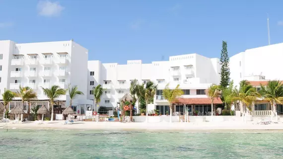 Holiday Inn Cancun Arenas | Quintana Roo - Benito Juárez - Cancun (ve civarı) - Oteller Bölgesi - Avenida Kukulkan