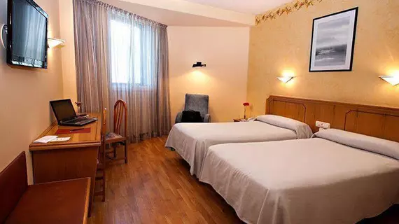 Sercotel Hotel Ciudad de Burgos | Kastilya ve Leon - Burgos İli - Alfoz de Burgos - Rubena