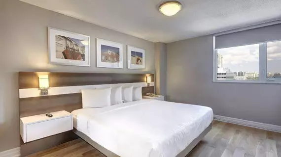 Town Inn Furnished Suites | Ontario - Toronto (ve civarı) - Toronto - The Village