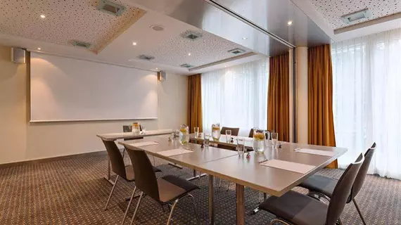 Radisson Hotel Zurich Airport | Zürih Kantonu - Dielsdorf District - Ruemlang