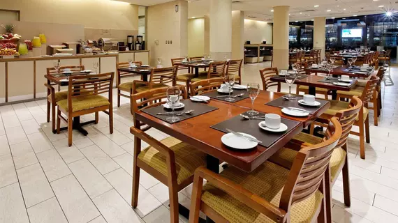 Holiday Inn Santiago - Airport Terminal | Santiago - Santiago (ve civarı) - Santiago