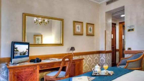 Hotel Barberini | Lazio - Roma (ve civarı) - Roma Kent Merkezi - Rione II Trevi