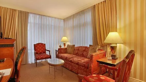 Executive Hotel Le Soleil | Britanya Kolombiyası - Vancouver (ve civarı) - Vancouver - Vancouver Waterfront - Vancouver Şehir Merkezi