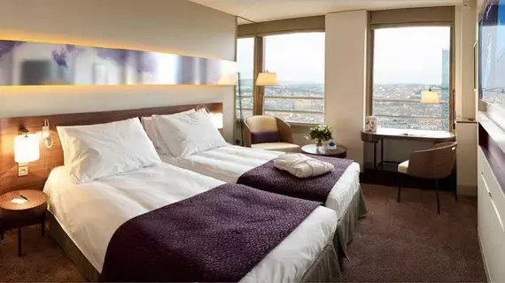 Radisson Blu Lyon | Auvergne-Rhone-Alpes - Rhone (bölge) - Lyon (ve çevresi) - Lyon - 3rd Arrondissement