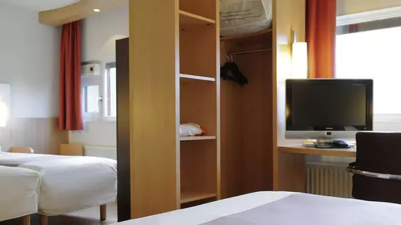 ibis Schiphol Amsterdam Airport | Kuzey Hollanda - Amsterdam - Badhoevedorp