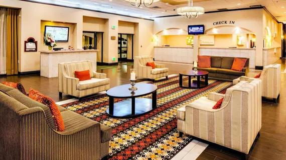 Holiday Inn Burbank-Media Center | Kaliforniya - Los Angeles County - Burbank - Burbank Şehir Merkezi