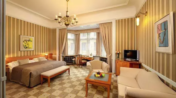 Hotel Paris | Prag - Městská čast Praha 1 (en büyük Prag ilçesi) - Stare Mesto