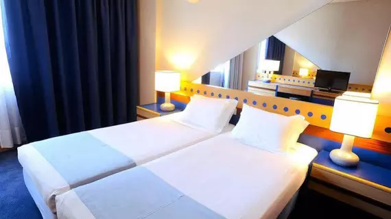 Hotel 3K Barcelona | Lizbon Bölgesi - Lizbon  Bölgesi - Lizbon Eski Kent Bölgesi - Avenidas Novas