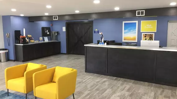 Days Inn & Suites by Wyndham Cincinnati North | Ohio - Cincinnati (ve civarı) - Cincinnati - Springdale