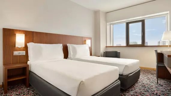 Ramada by Wyndham Lisbon | Lizbon Bölgesi - Lizbon  Bölgesi - Lizbon Eski Kent Bölgesi - Avenidas Novas