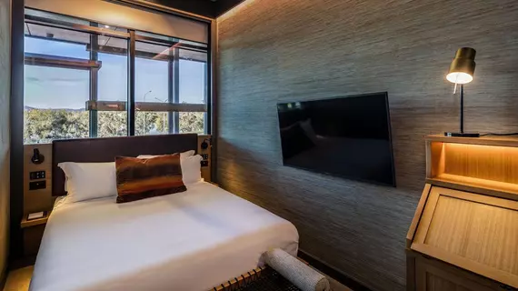 Ovolo Nishi | Avustralya Başkent Bölgesi - Tuggeranong - Kanberra (ve civarı) - Canberra - Kent Merkezi