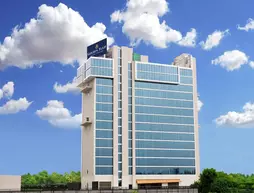 Golden Tulip Suites Gurgaon | Haryana - Gurugram (ve civarı) - Gurugram