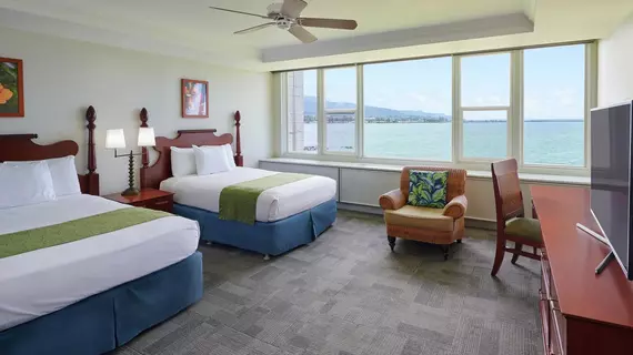 Maui Beach Hotel | Hawaii - Kahului