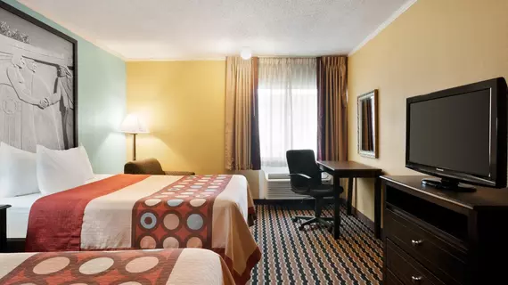 Super 8 by Wyndham Des Moines | Iowa - Des Moines (ve civarı) - Des Moines