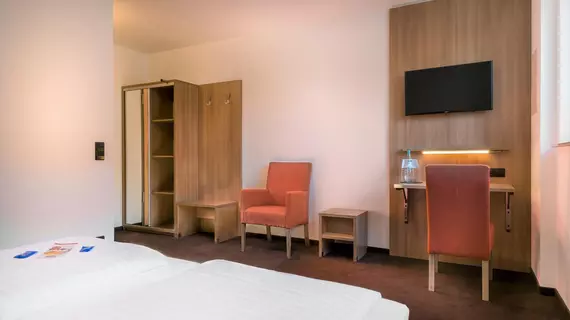 Novum Hotel Bruy | Baden-Wuerttemberg - Rems-Murr-Kreis - Stuttgart (ve civarı) - Stuttgart