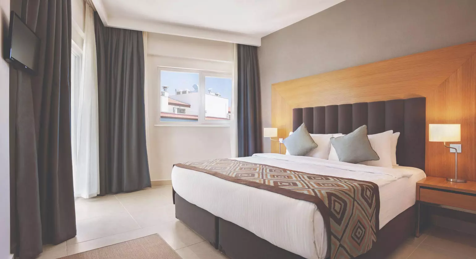 Ramada Hotel & Suites Kuşadası by Wyndham