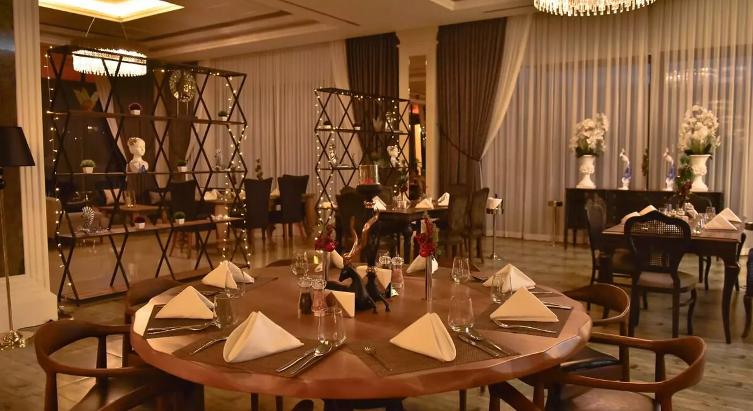 Mc Palace Hotel