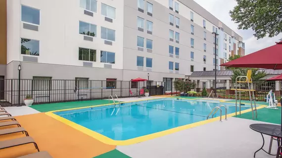 La Quinta by Wyndham DC Metro Capital Beltway | Maryland - College Park (ve civarı) - Capitol Heights