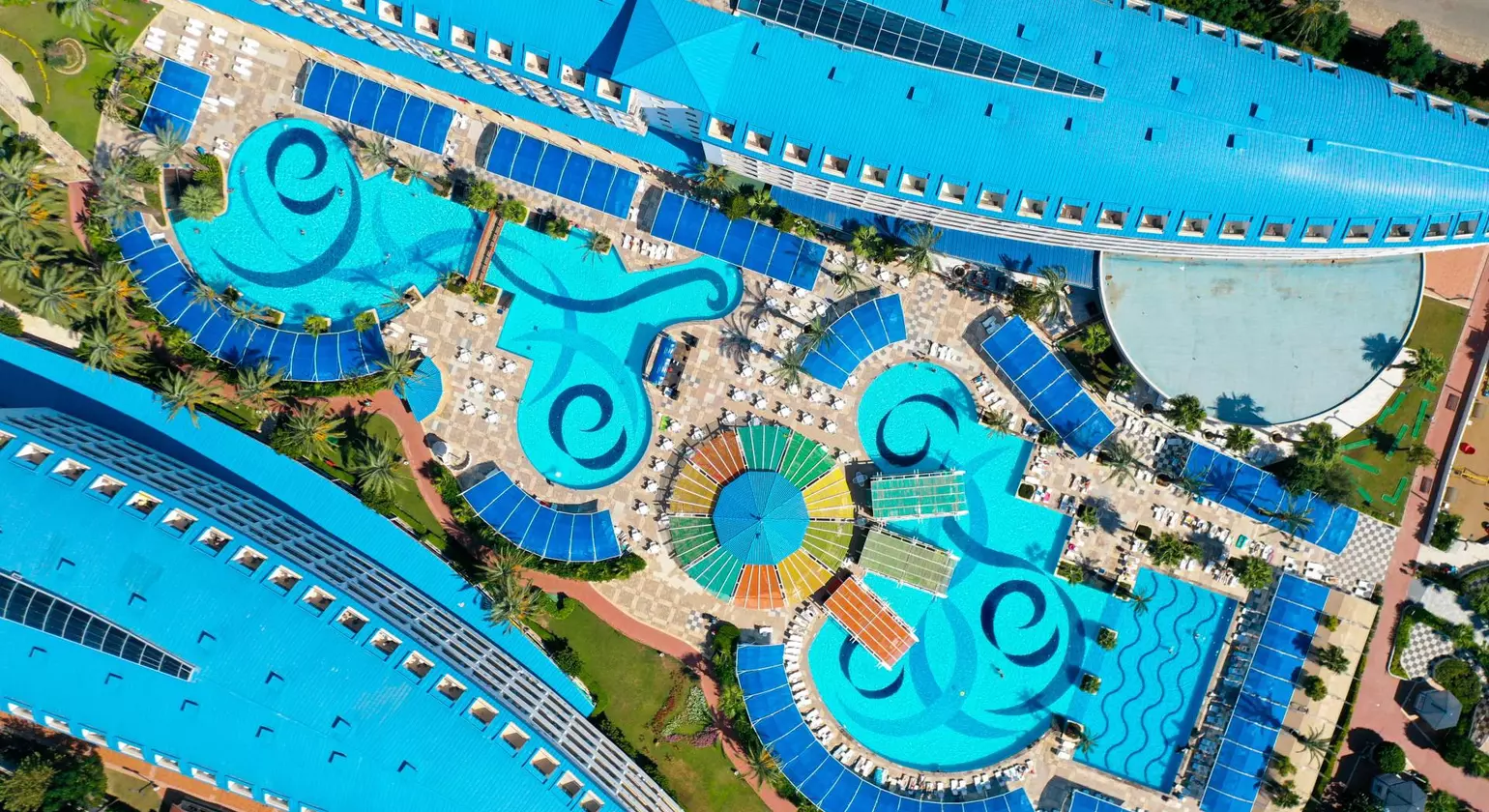 Crystal Admiral Resort Suites & Spa