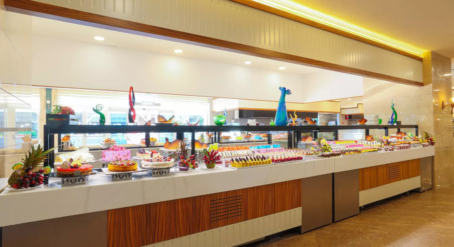 Crystal Admiral Resort Suites & Spa