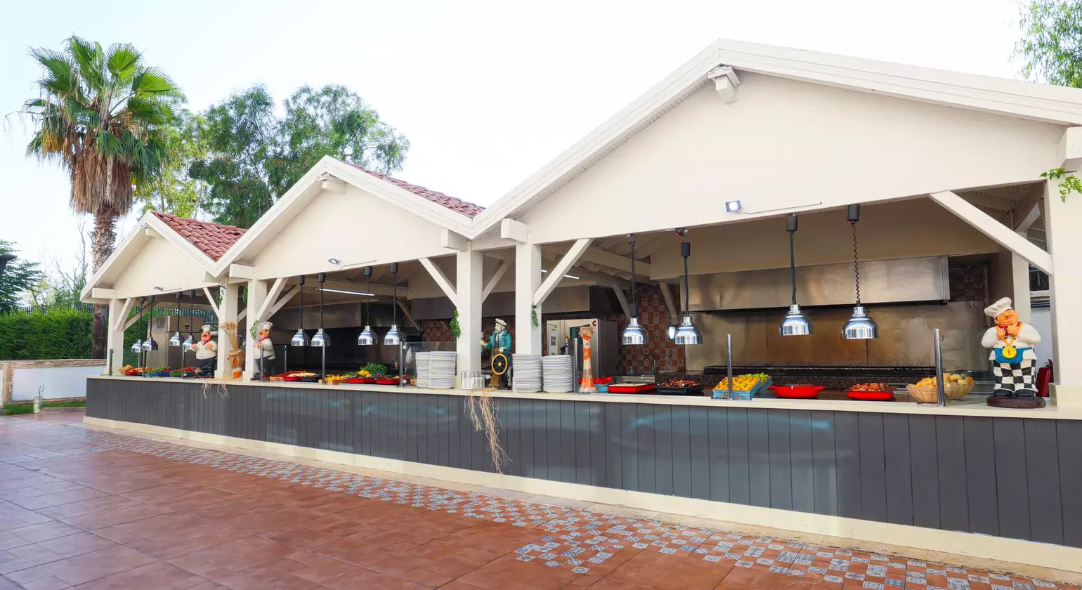 Crystal Admiral Resort Suites & Spa