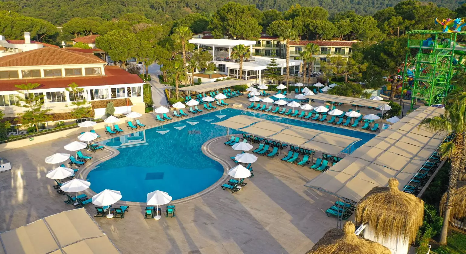 Crystal Flora Beach Resort