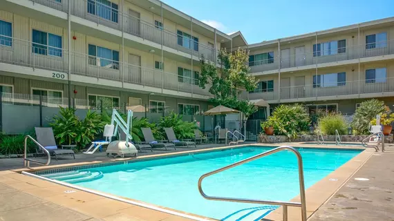 Marin Suites Hotel | Kaliforniya - Marin County - Corte Madera